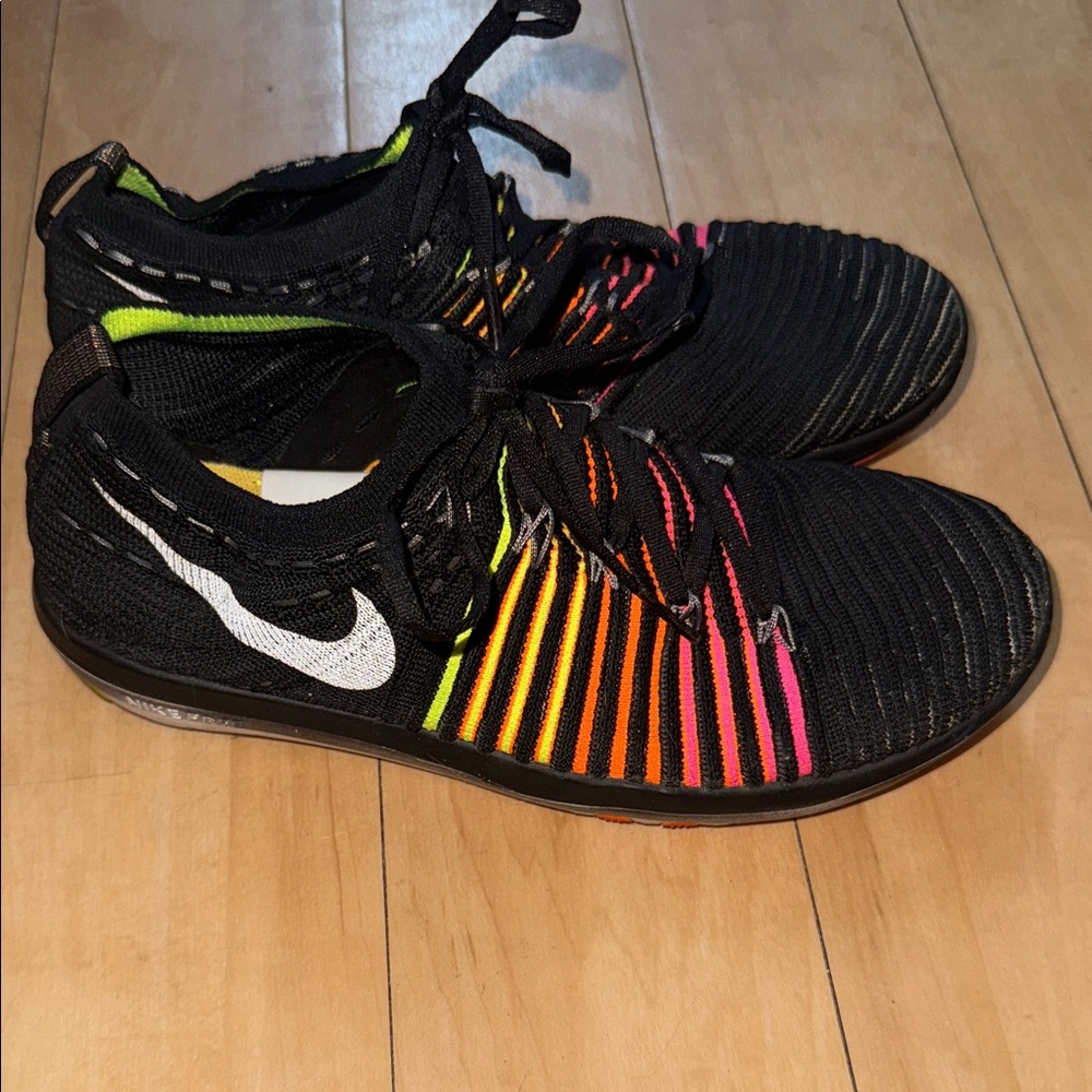 Nike Free Black Knit Sneakers - Picture 3 of 4